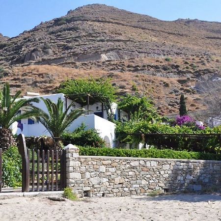 Levrossos Beach Apartments Exterior photo