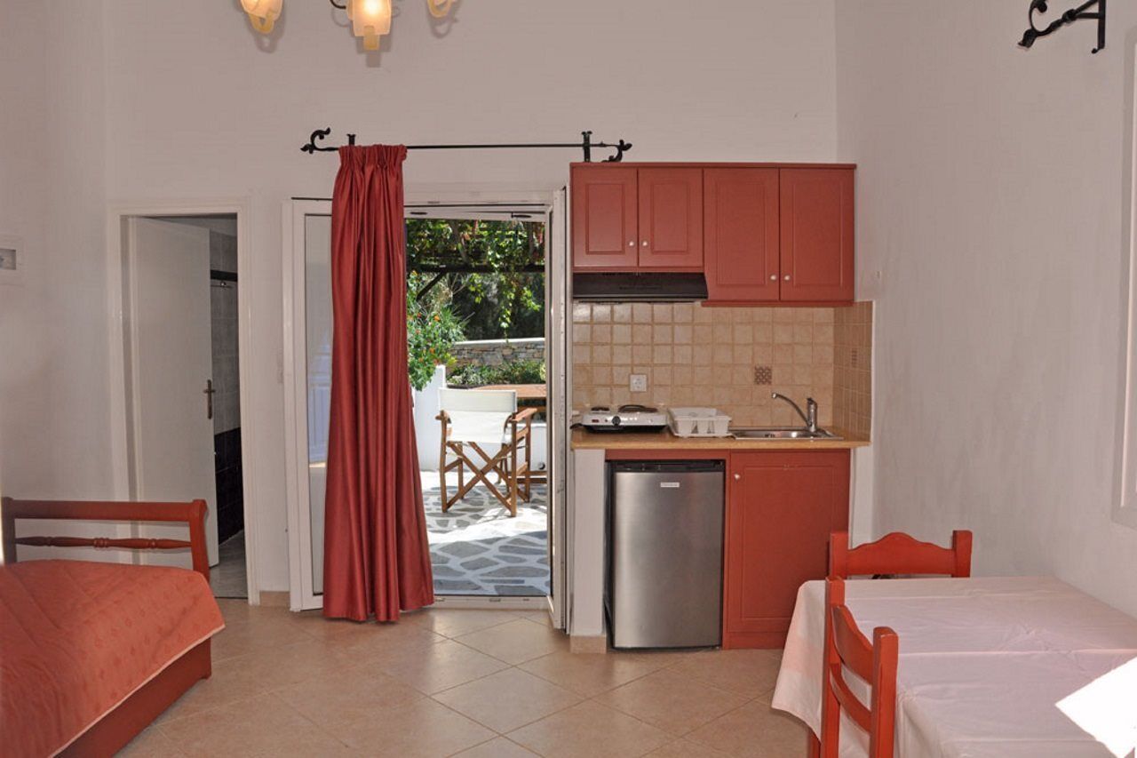 Levrossos Beach Apartments Exterior photo
