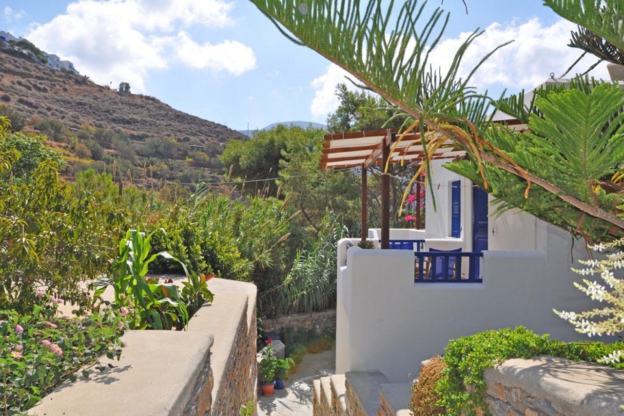 Levrossos Beach Apartments Exterior photo